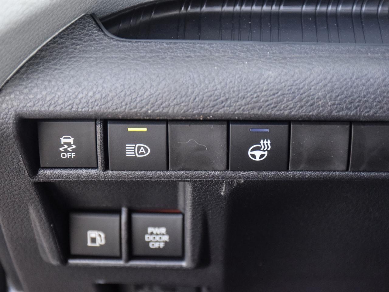 2025 Toyota Sienna XLE Photo