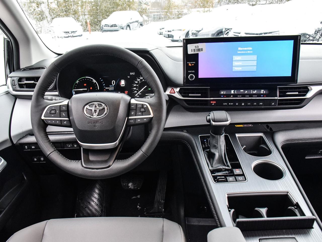 2025 Toyota Sienna XLE Photo