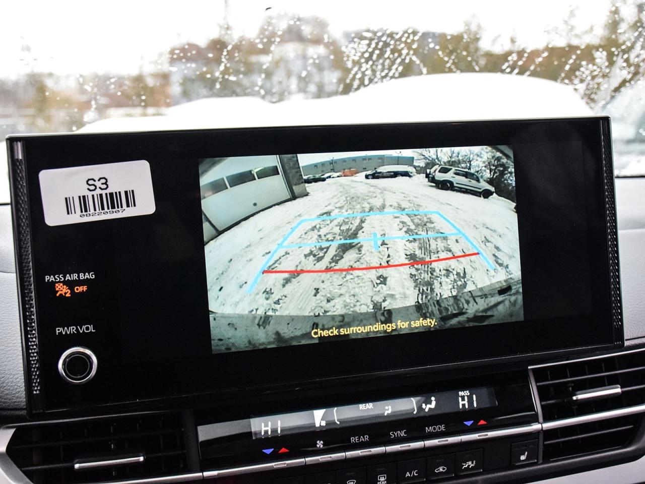 2025 Toyota Sienna XLE Photo