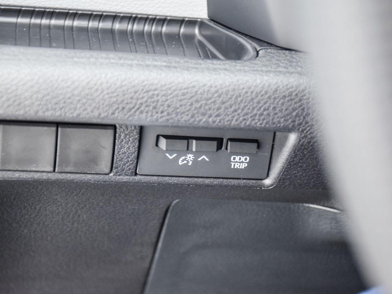 2025 Toyota Sienna XLE Photo