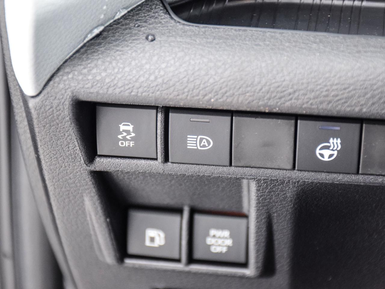 2025 Toyota Sienna XLE Photo