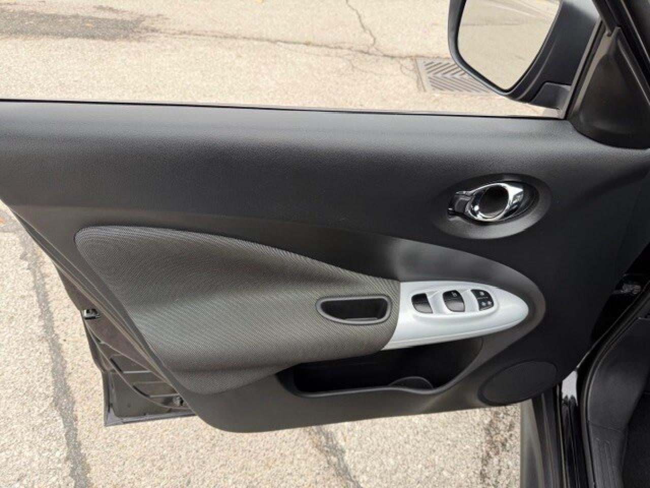 2017 Nissan Juke SV AWD 2 SETS OF WHEELS REMOTE STARTER Photo