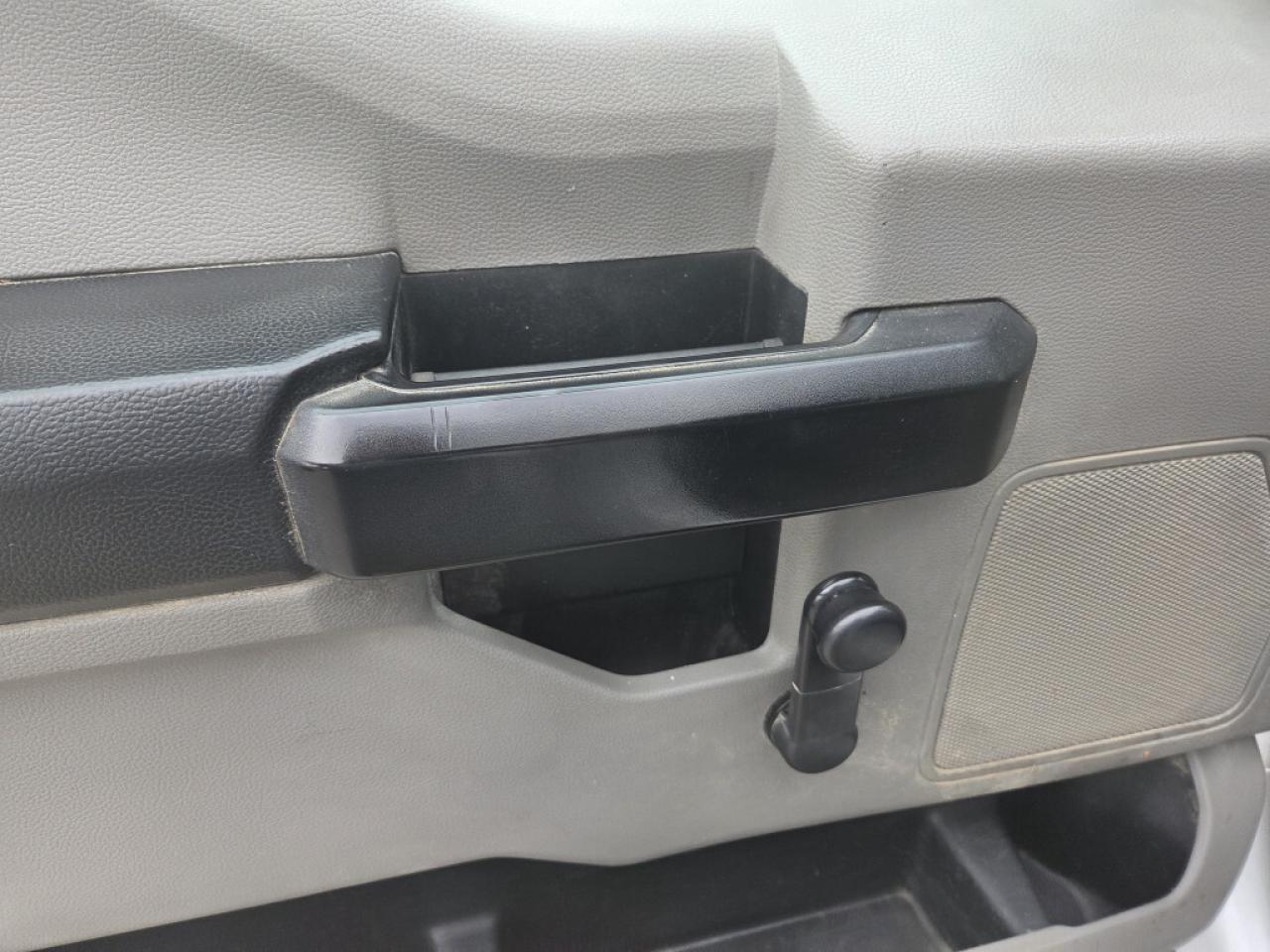 2018 Ford F-550 16Ft Box - 6.7L V8 Diesel - Tow Package Photo