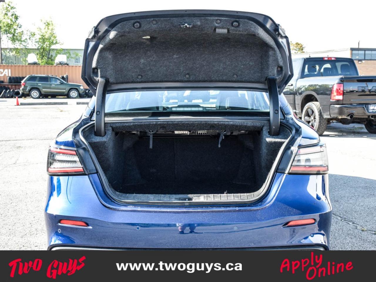 2021 Nissan Maxima 3.5 SL   New Tires   Leather   Sunroof   Nav   Bos Photo