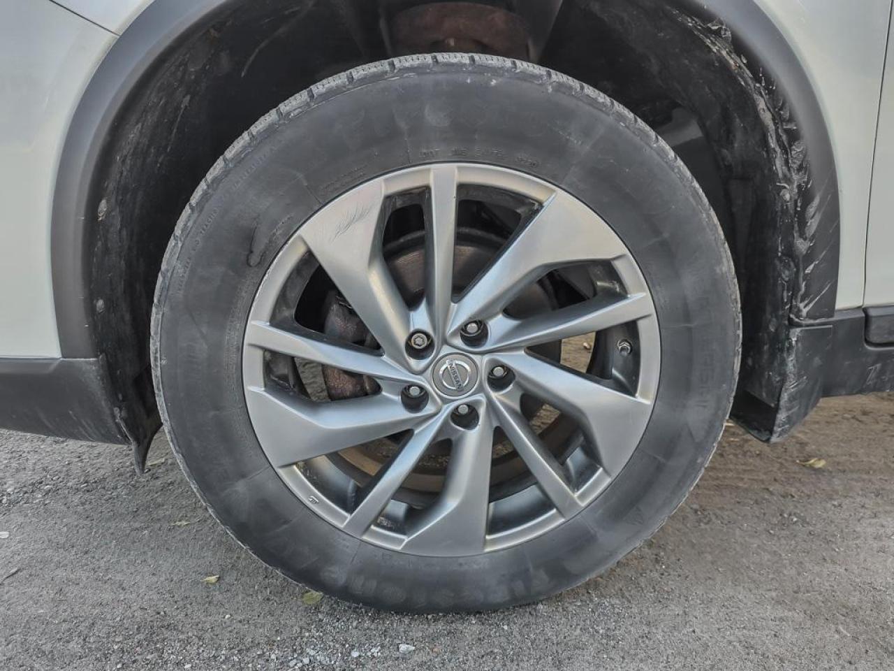 2015 Nissan Rogue SL Photo