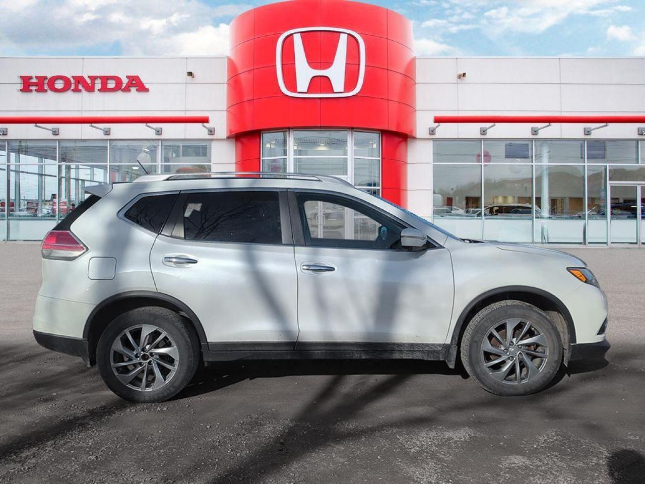 2015 Nissan Rogue SL Photo