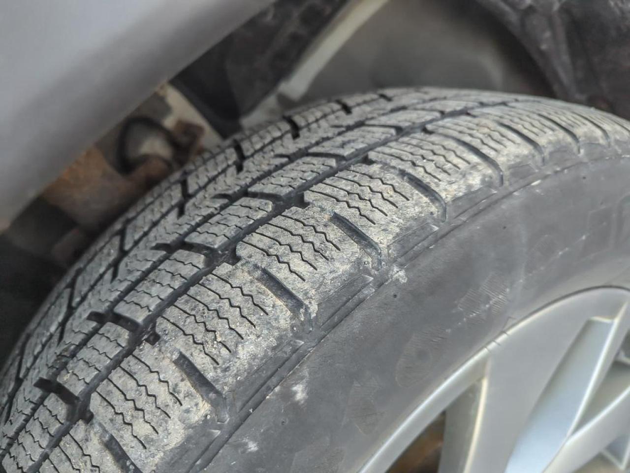 2015 Nissan Rogue SL Photo