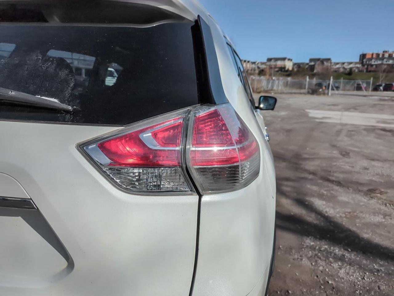 2015 Nissan Rogue SL Photo