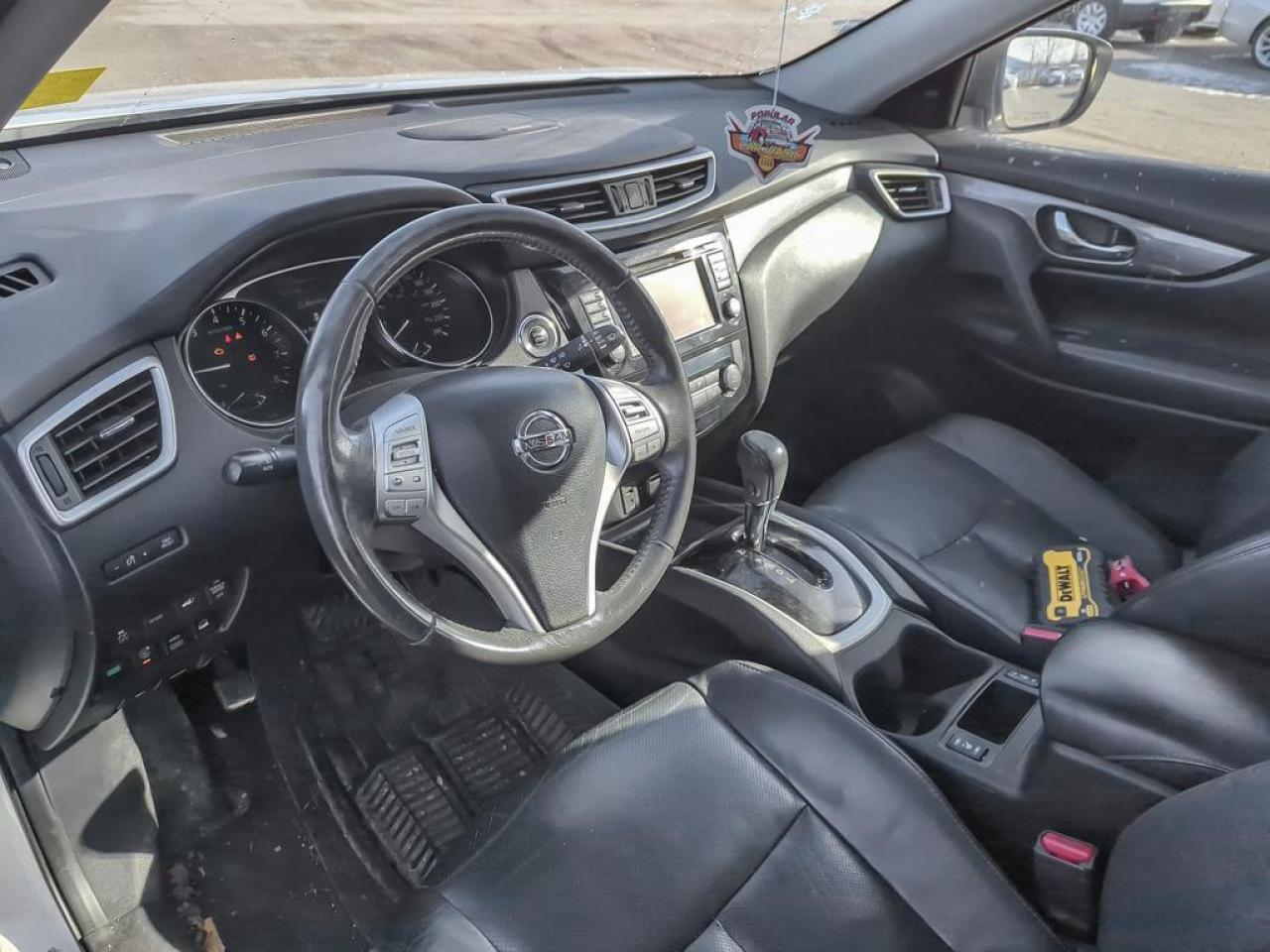 2015 Nissan Rogue SL Photo