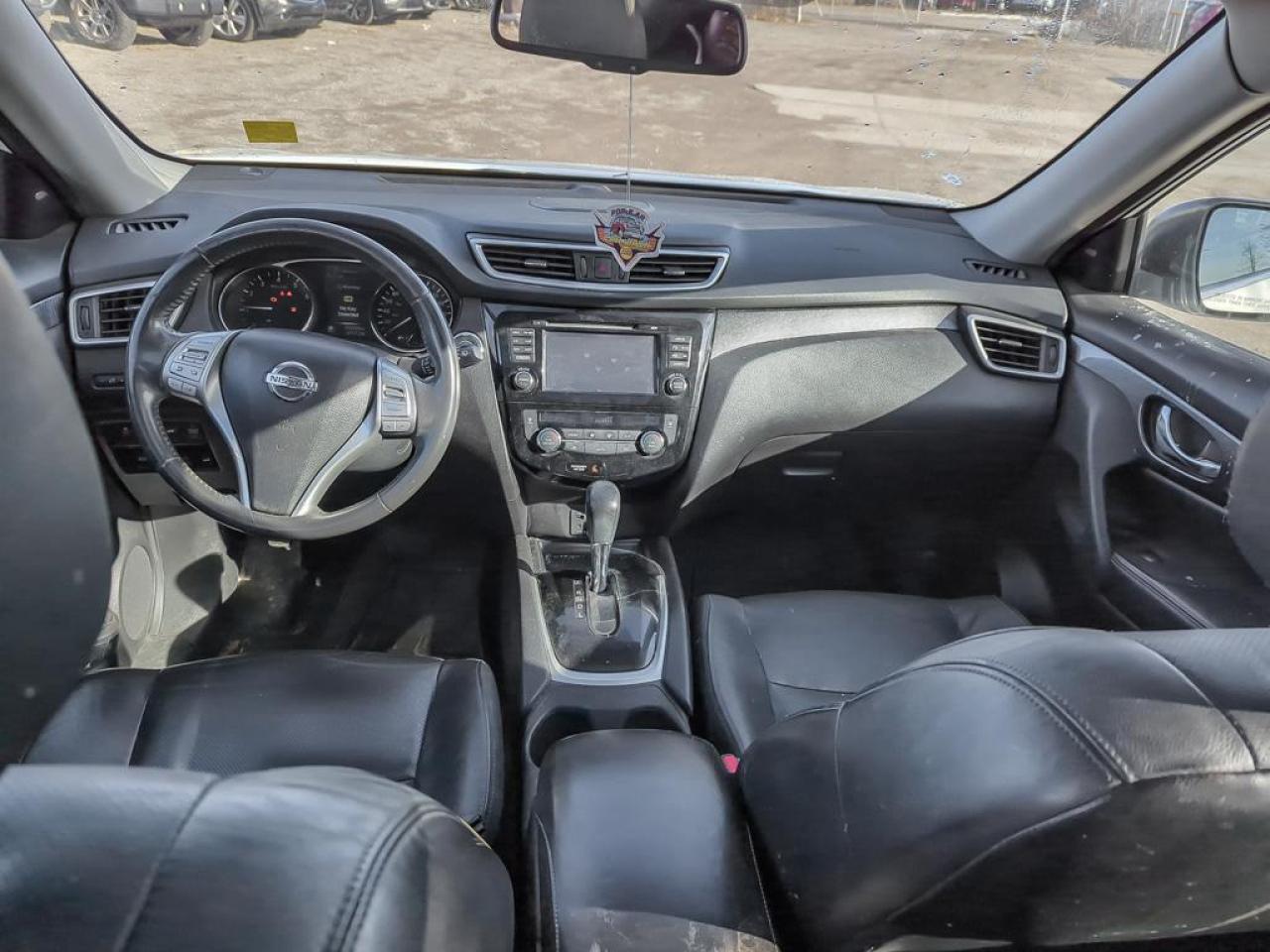 2015 Nissan Rogue SL Photo