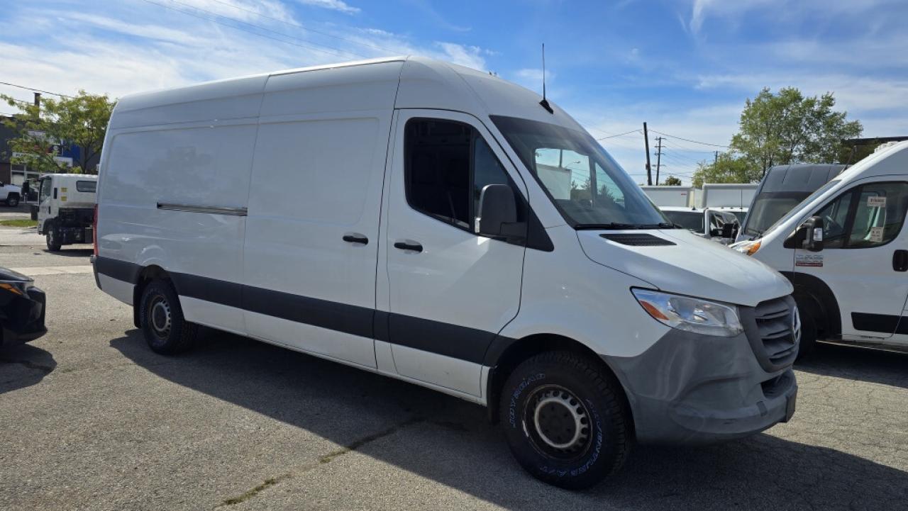 2019 Mercedes-Benz Sprinter Cargo Van 2500 170WB - GASOLINE - CLEAN CARFAX Photo
