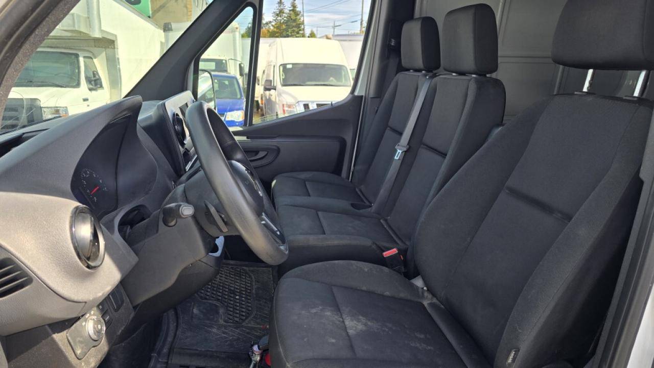 2019 Mercedes-Benz Sprinter Cargo Van 2500 170WB - GASOLINE - CLEAN CARFAX Photo