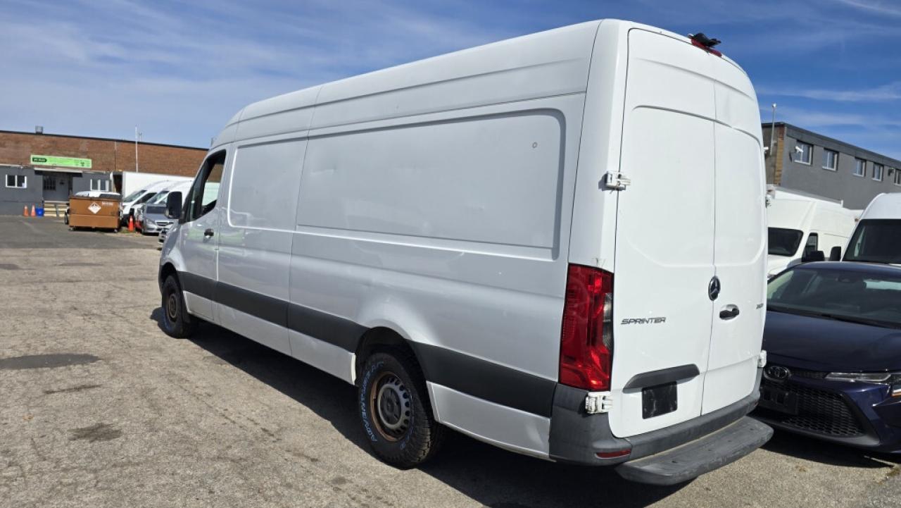 2019 Mercedes-Benz Sprinter Cargo Van 2500 170WB - GASOLINE - CLEAN CARFAX Photo