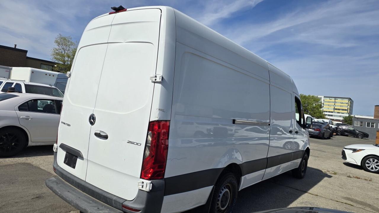 2019 Mercedes-Benz Sprinter Cargo Van 2500 170WB - GASOLINE - CLEAN CARFAX Photo