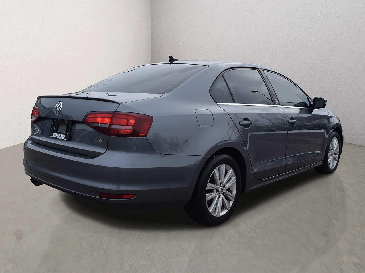 2017 Volkswagen Jetta WOLFSBURG EDITION SUNROOF Photo4