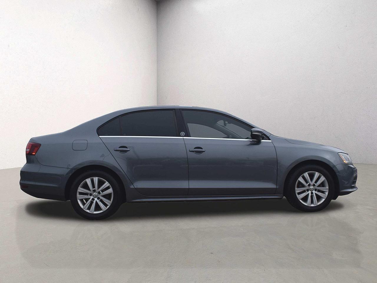 2017 Volkswagen Jetta WOLFSBURG EDITION SUNROOF Photo