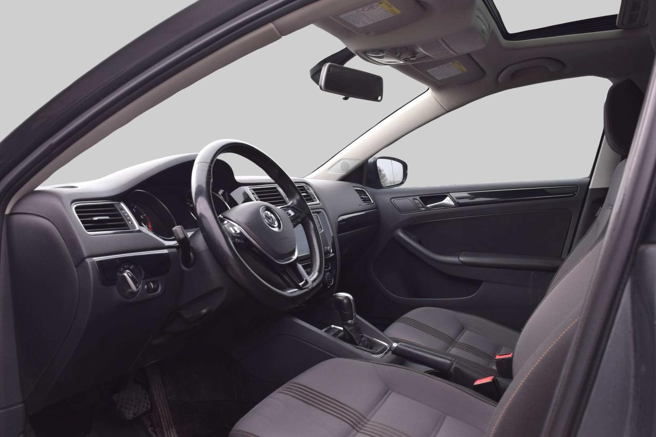 2017 Volkswagen Jetta WOLFSBURG EDITION SUNROOF Photo