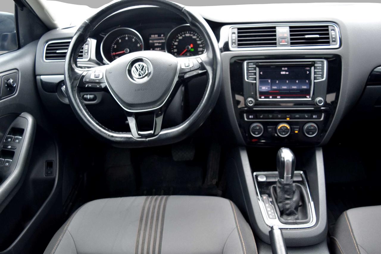 2017 Volkswagen Jetta WOLFSBURG EDITION SUNROOF Photo