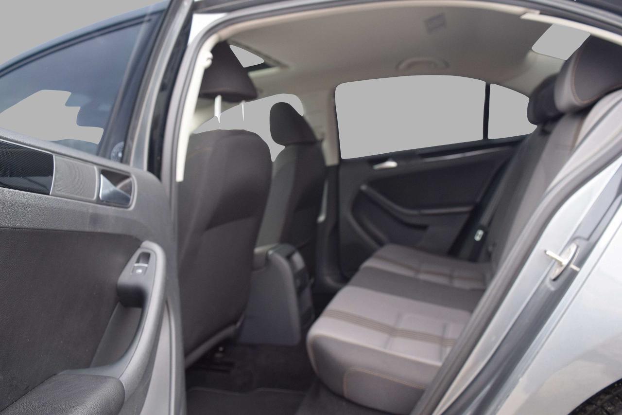 2017 Volkswagen Jetta WOLFSBURG EDITION SUNROOF Photo