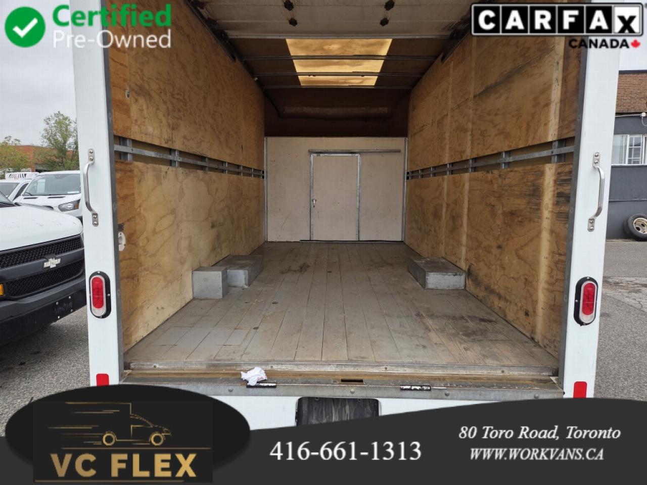 2022 Ford E-350 E-350 - 12Ft Aerocell Unicell Box - V8 Gas Photo