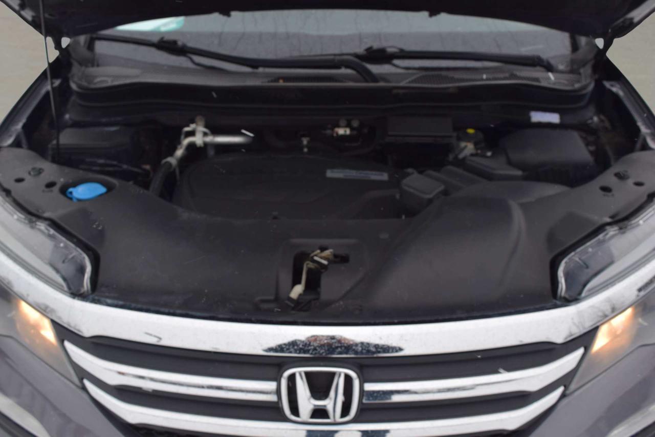 2016 Honda Pilot LX Back Up Camera Photo