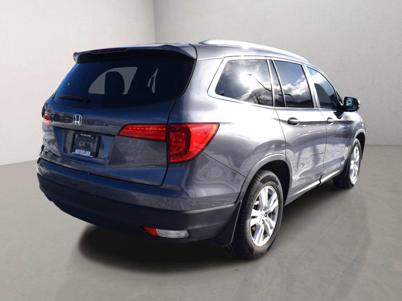 2016 Honda Pilot LX Back Up Camera Photo3