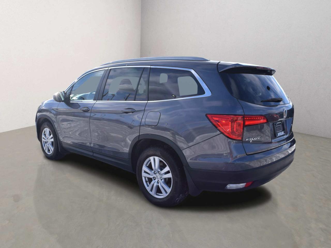 2016 Honda Pilot LX Back Up Camera Photo