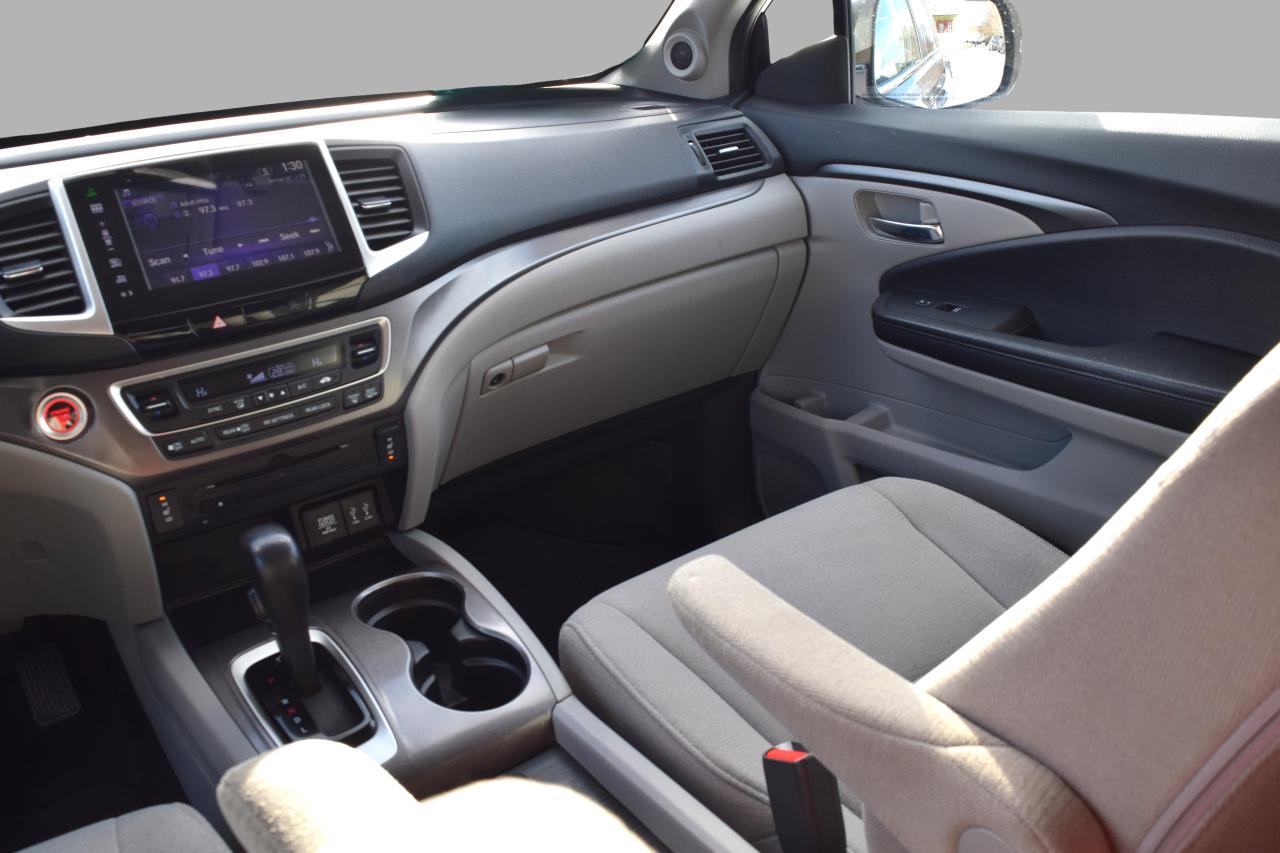 2016 Honda Pilot LX Back Up Camera Photo