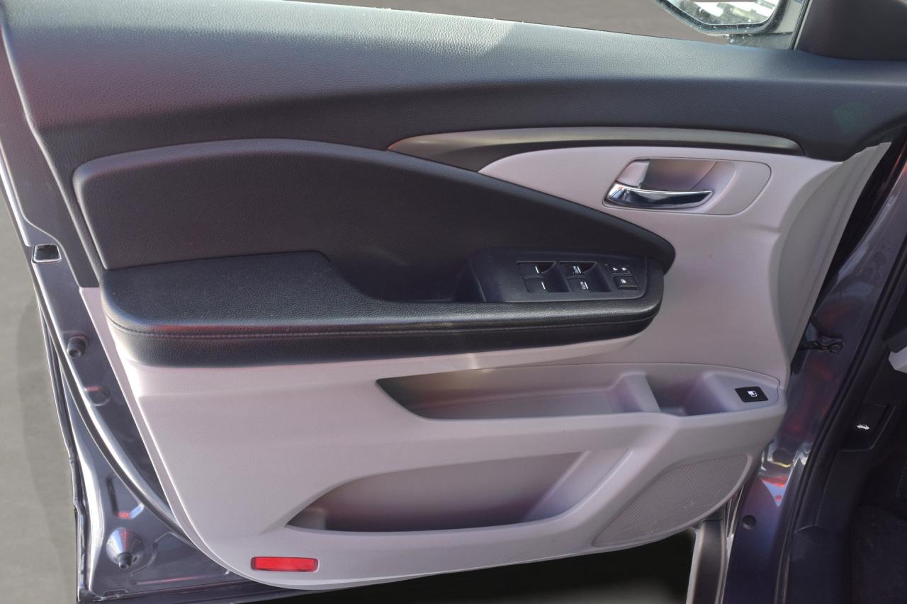 2016 Honda Pilot LX Back Up Camera Photo