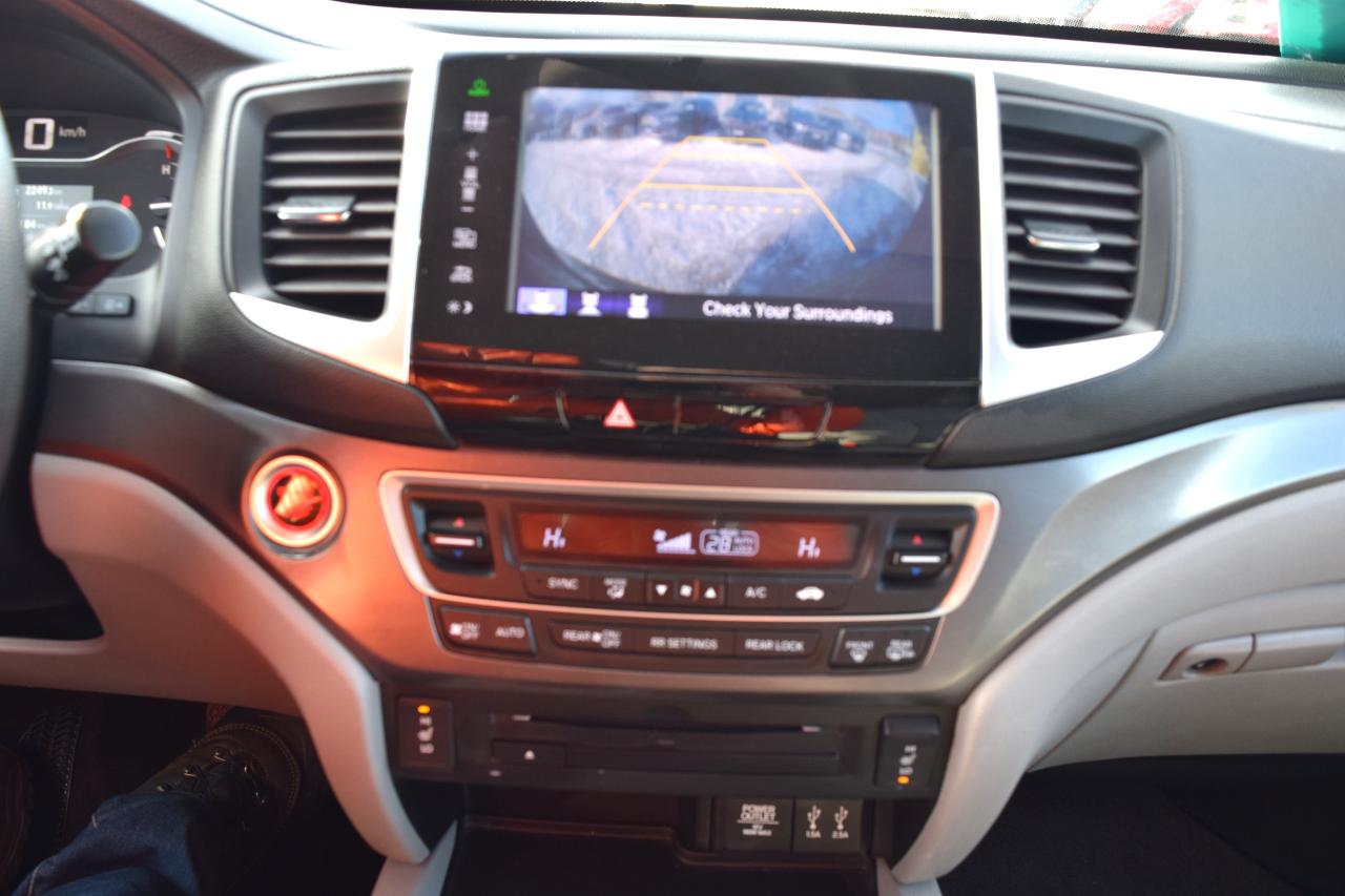 2016 Honda Pilot LX Back Up Camera Photo