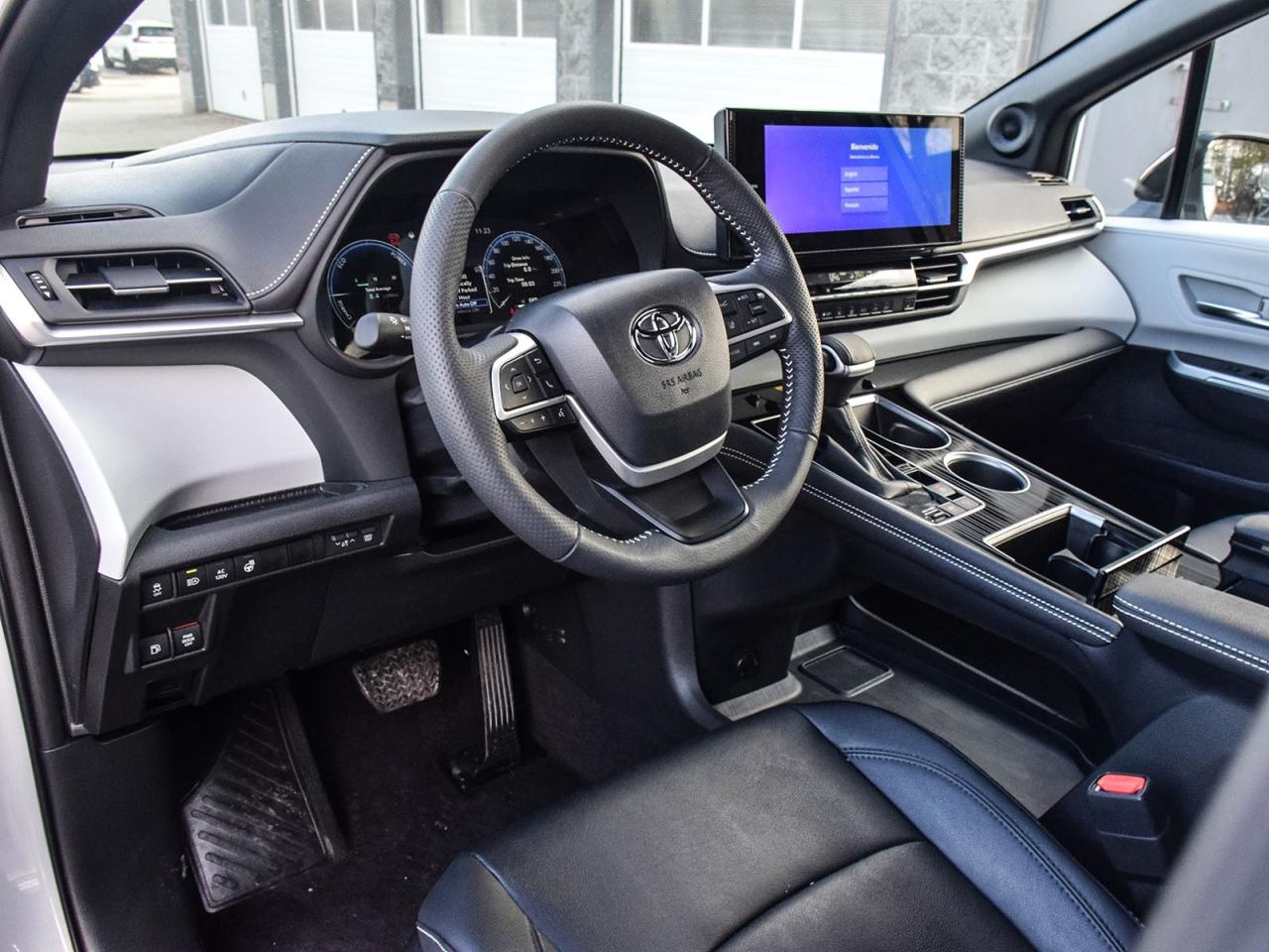 2025 Toyota Sienna XSE Photo