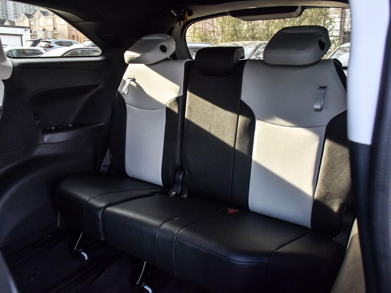 2025 Toyota Sienna XSE Photo