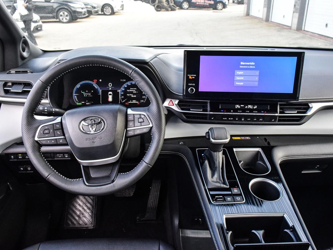 2025 Toyota Sienna XSE Photo