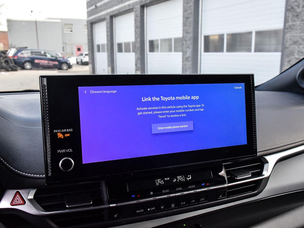 2025 Toyota Sienna XSE Photo