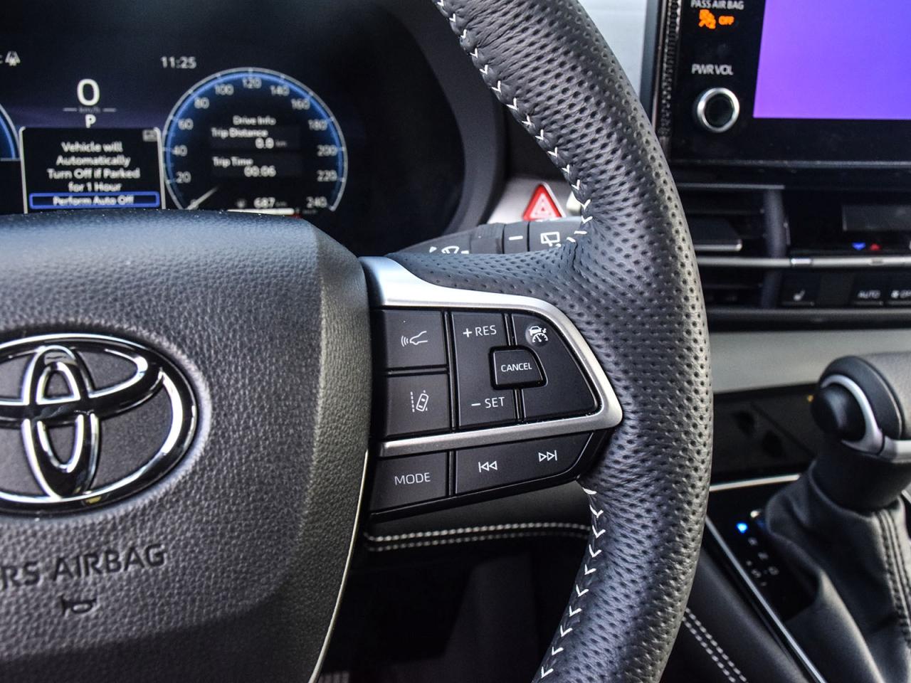 2025 Toyota Sienna XSE Photo