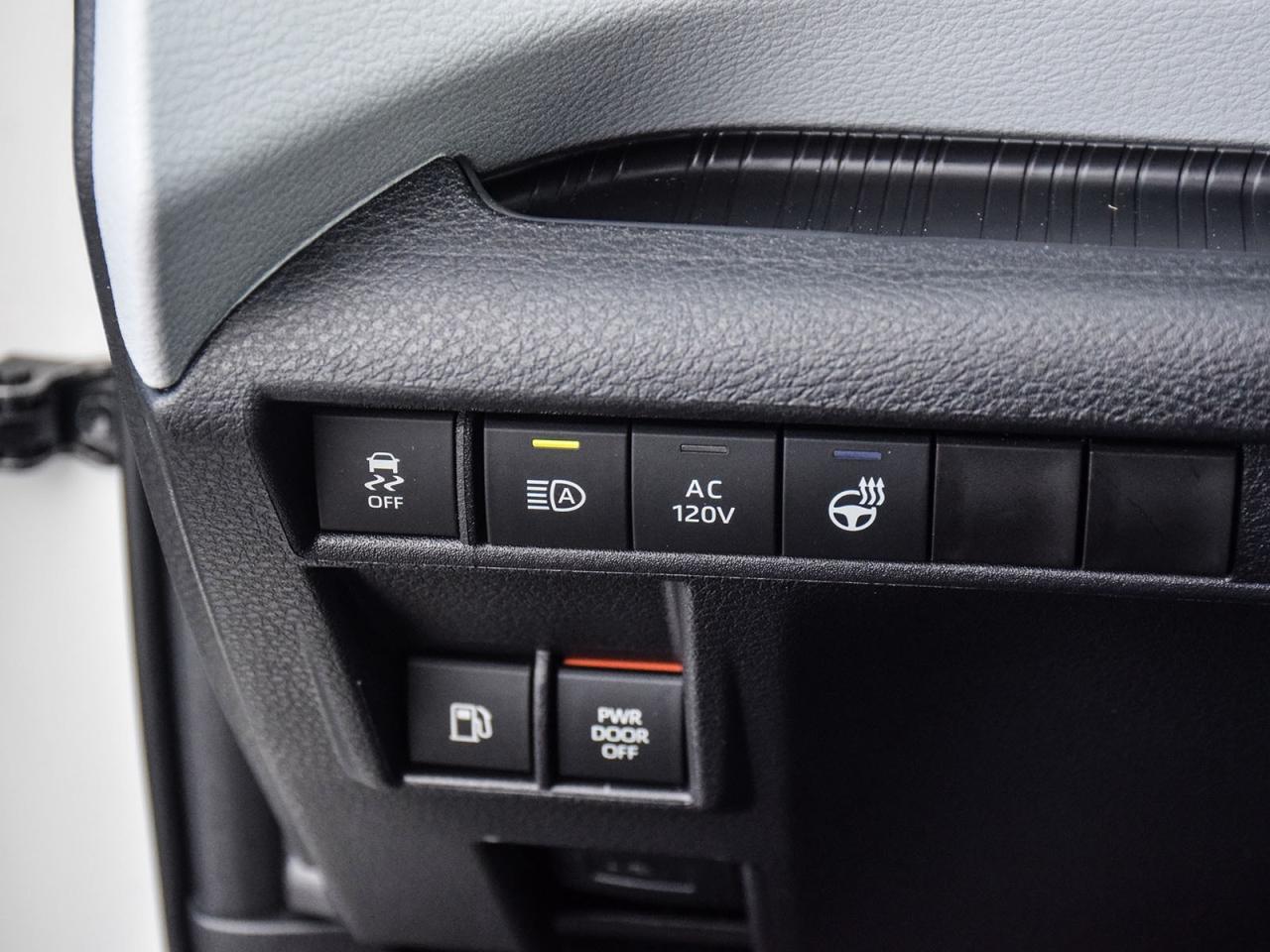 2025 Toyota Sienna XSE Photo