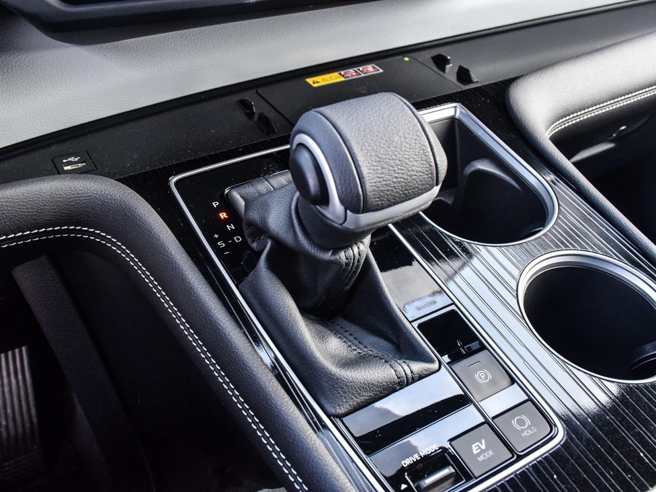 2025 Toyota Sienna XSE Photo