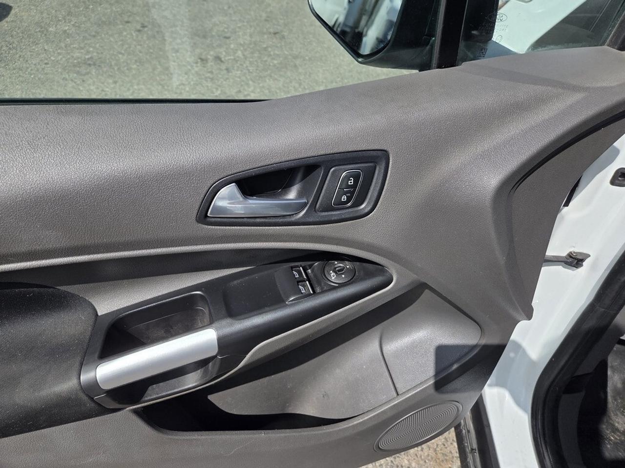 2020 Ford Transit Connect Connect XLT BTooth/Cruise/Cam/Shelves Photo