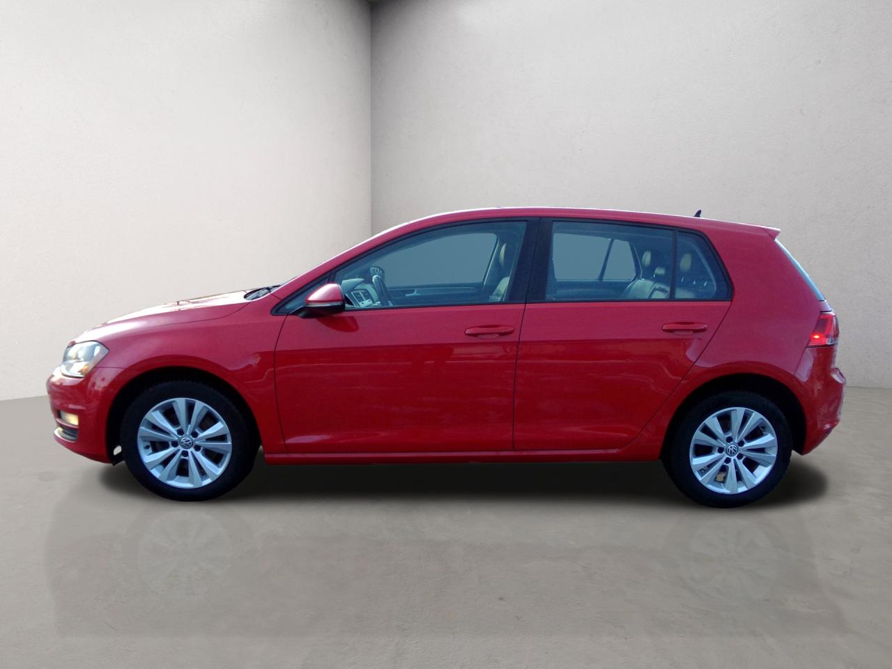 2017 Volkswagen Golf TSI Manual Photo