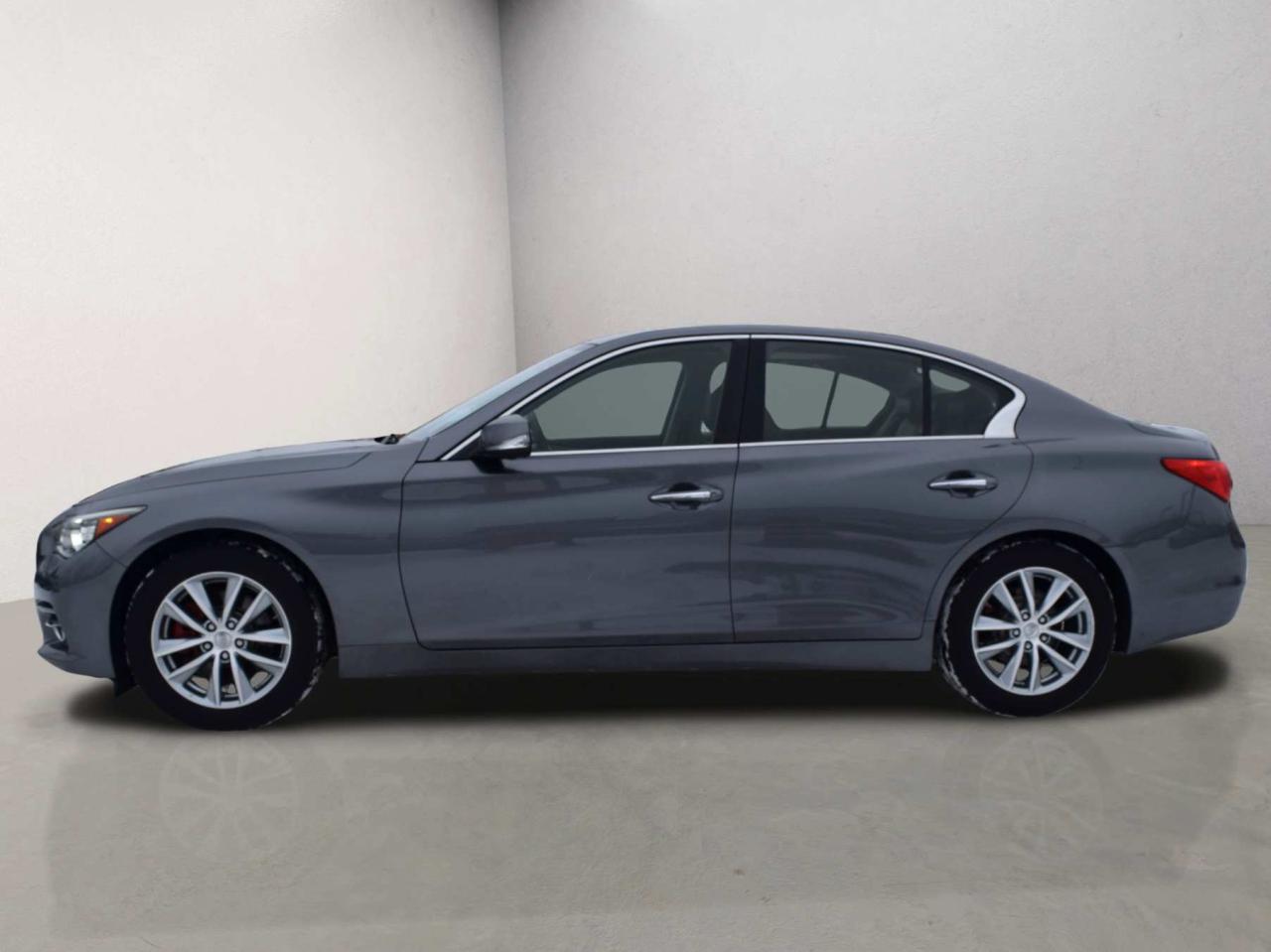 2016 Infiniti Q50 2.0T Premium Navigation Photo3