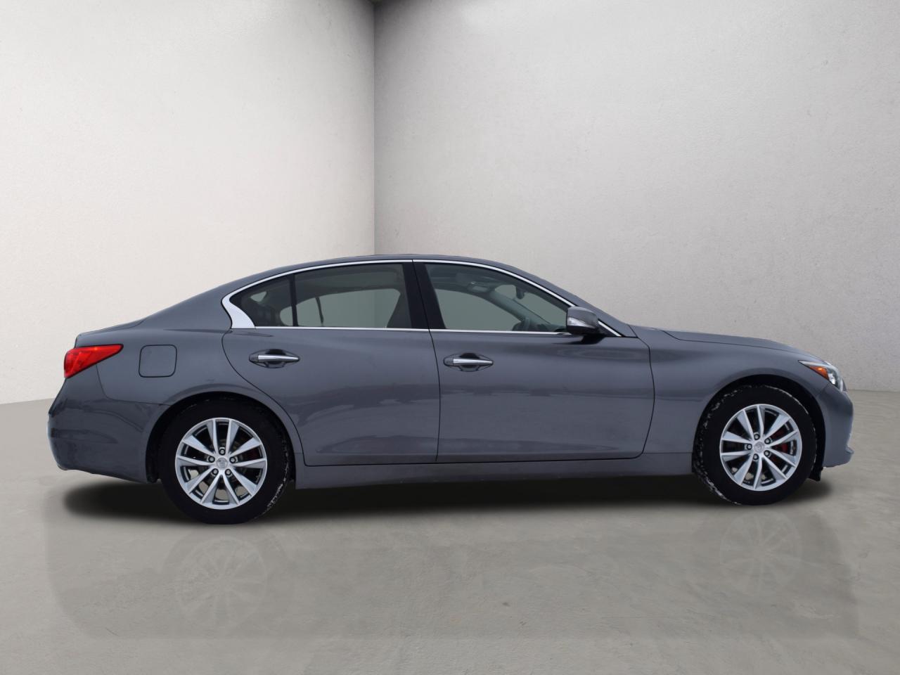 2016 Infiniti Q50 2.0T Premium Navigation Photo