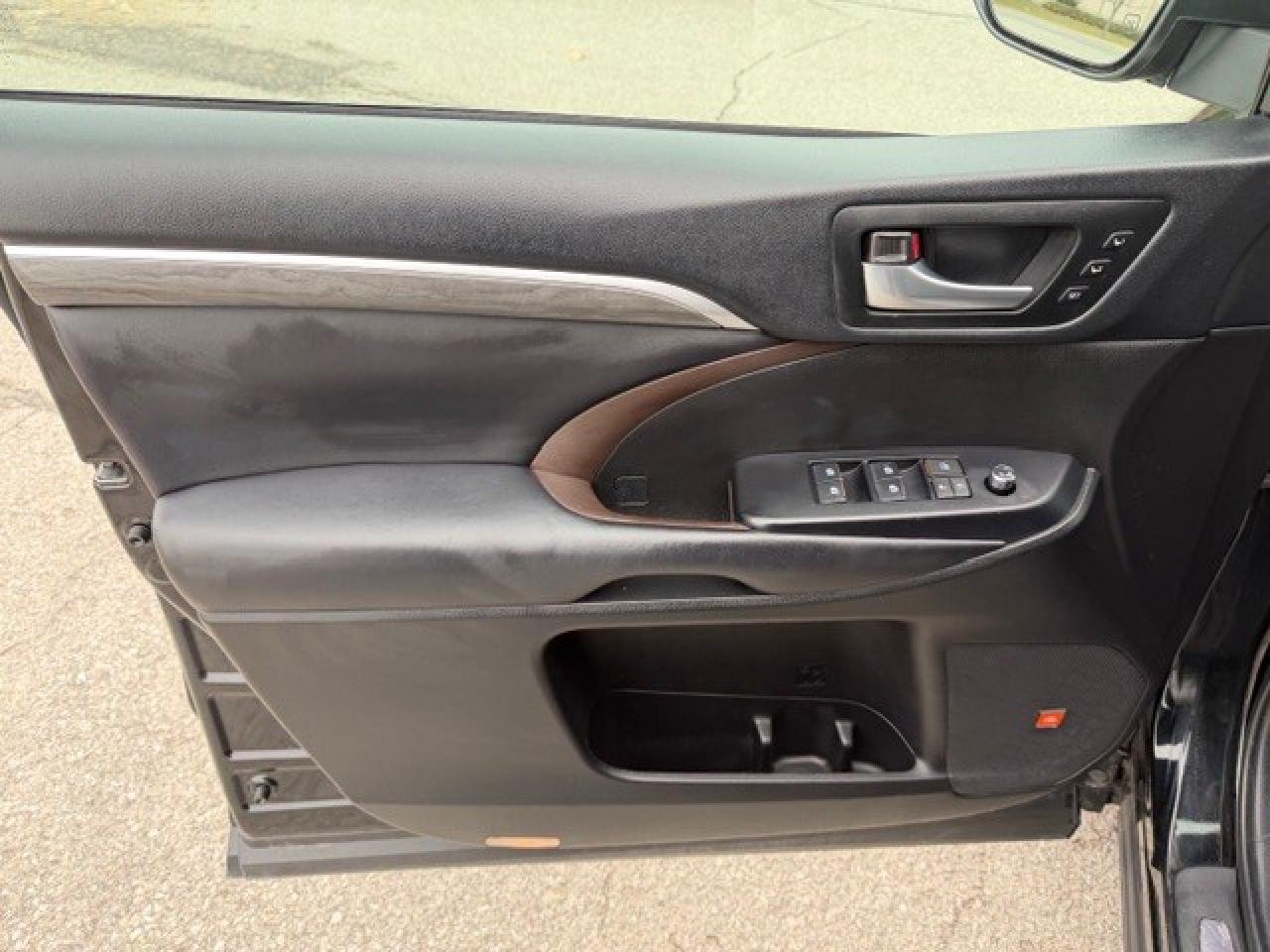 2018 Toyota Highlander AWD Limited v6 360 Camera Pano Roof Photo