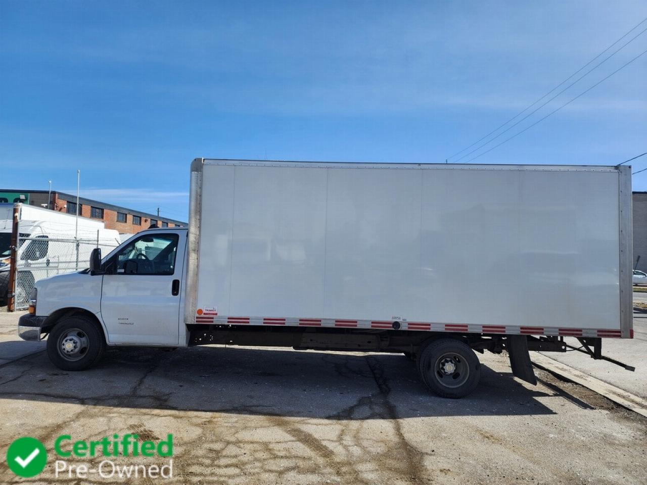 2021 GMC Savana G4500 - 18Ft Box - 6.6L V8 Gasoline - Ramp Photo2