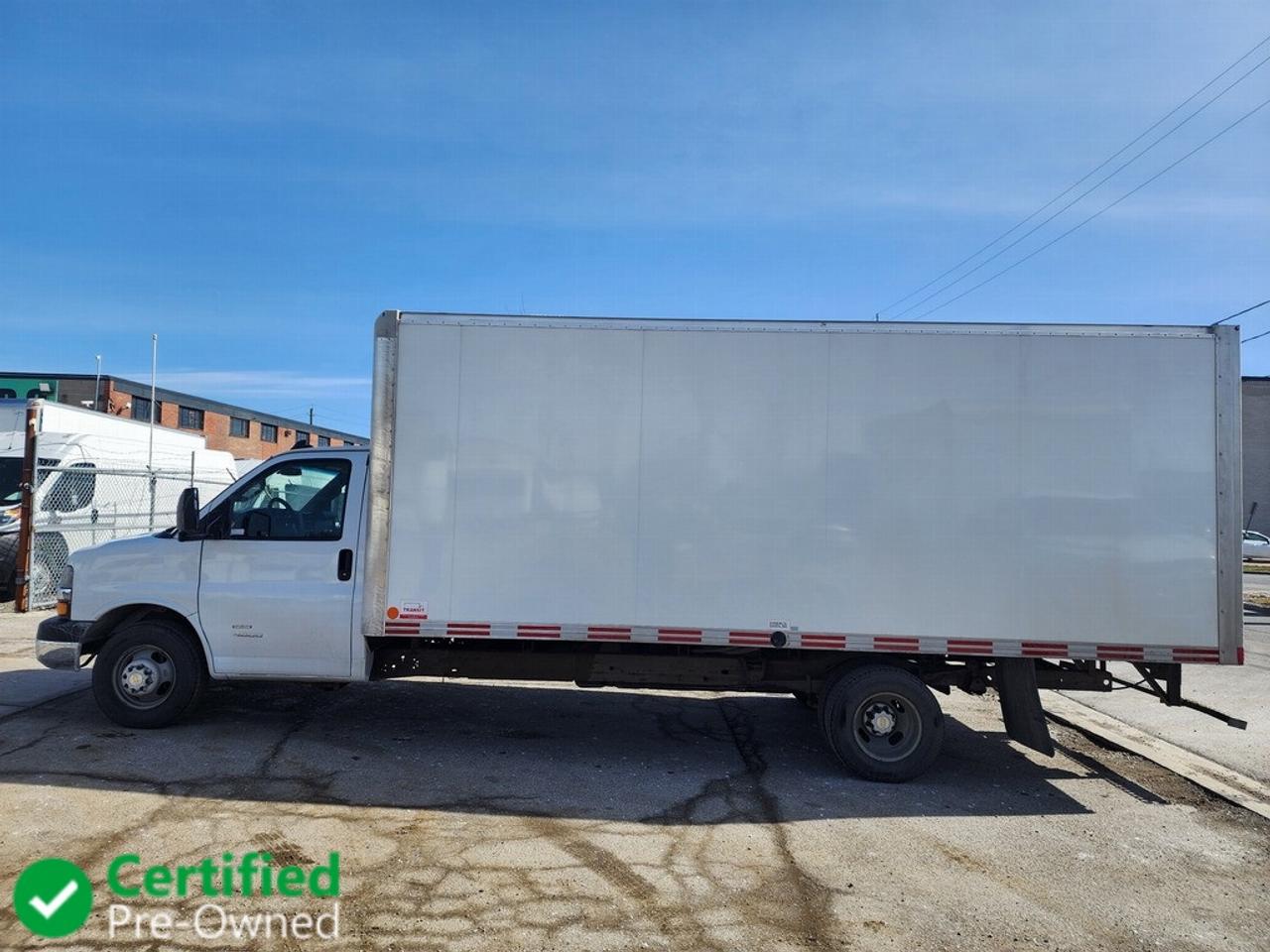 2021 GMC Savana G4500 - 18Ft Box - 6.6L V8 Gasoline - Ramp Photo