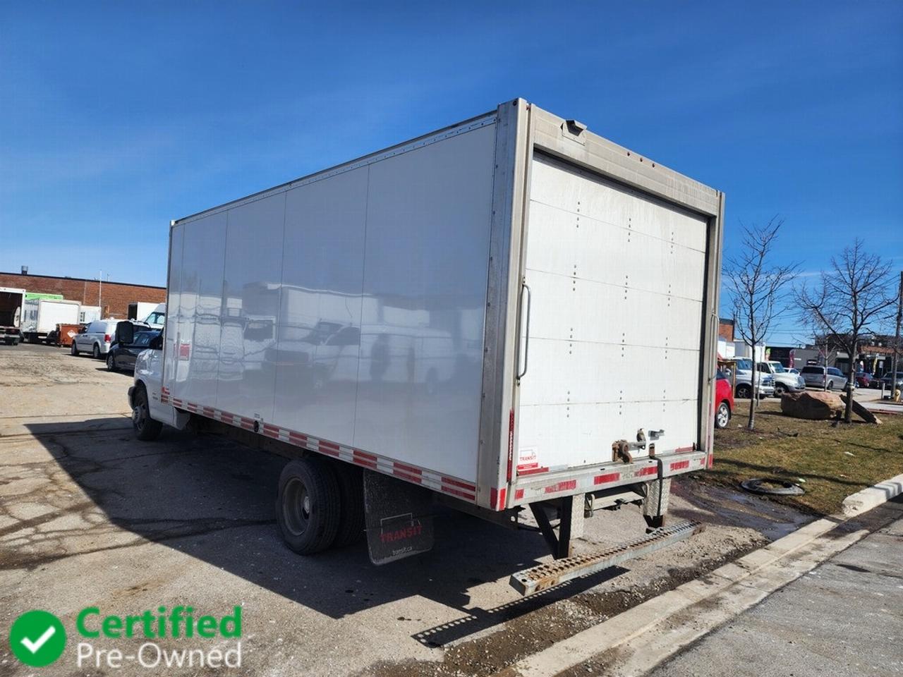 2021 GMC Savana G4500 - 18Ft Box - 6.6L V8 Gasoline - Ramp Photo