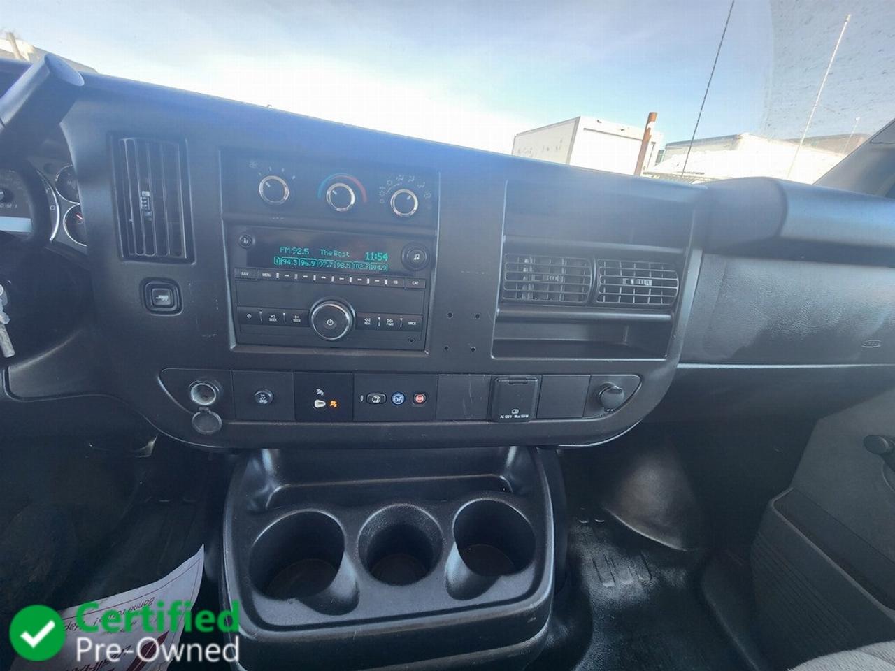 2021 GMC Savana G4500 - 18Ft Box - 6.6L V8 Gasoline - Ramp Photo