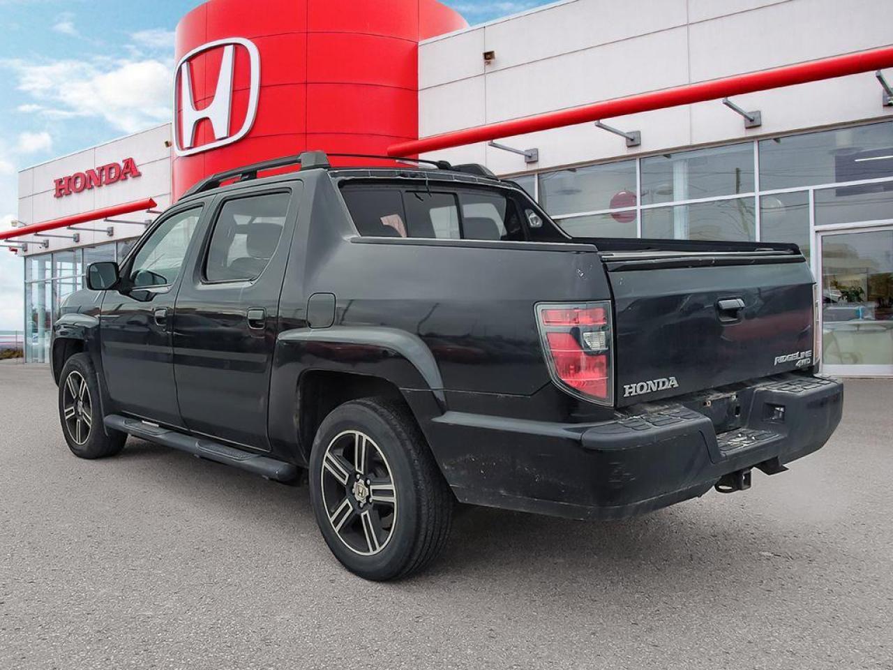 2014 Honda Ridgeline SPORT Photo3