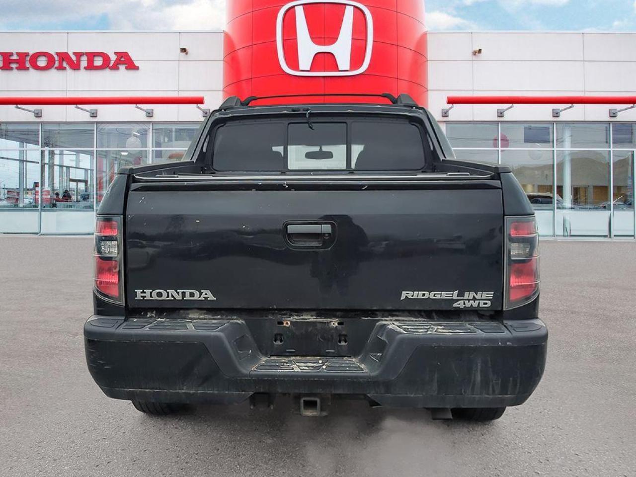 2014 Honda Ridgeline SPORT Photo4