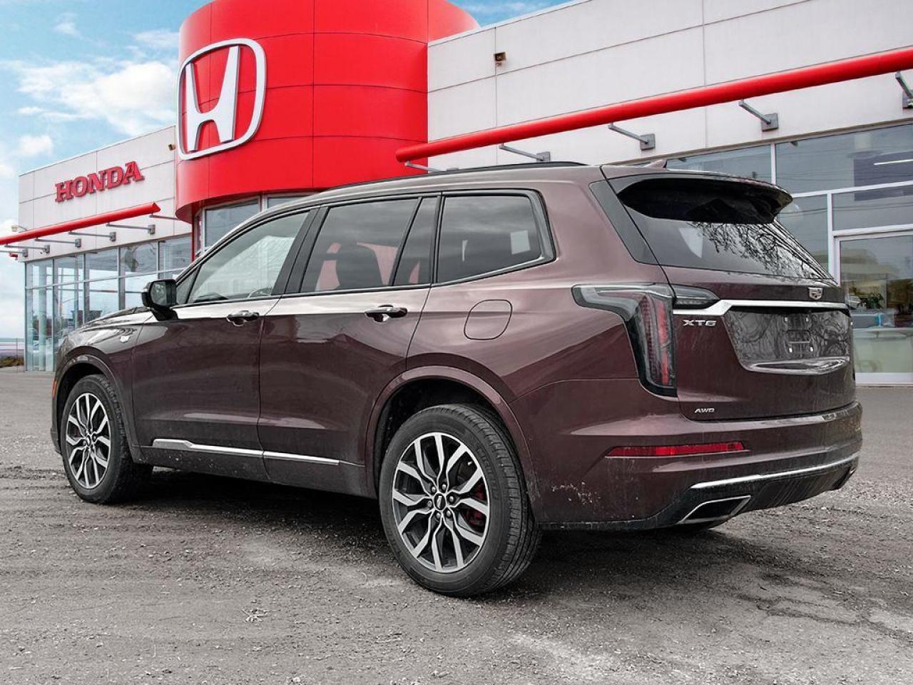 2022 Cadillac XT6 Sport Photo3