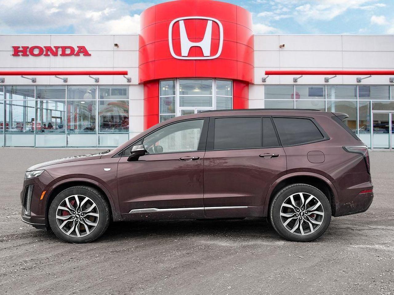 2022 Cadillac XT6 Sport Photo2